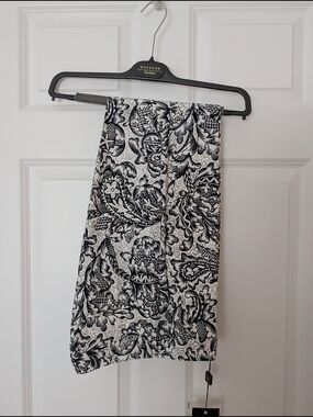 Weekend Max Mara, Navy Blue and White Paisley Cigarette Pants, Size 4